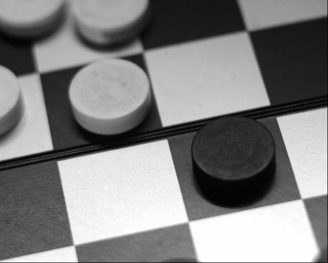 Strategies and Tips for Winning at Solitaire Checkers: A Guide for Gamers